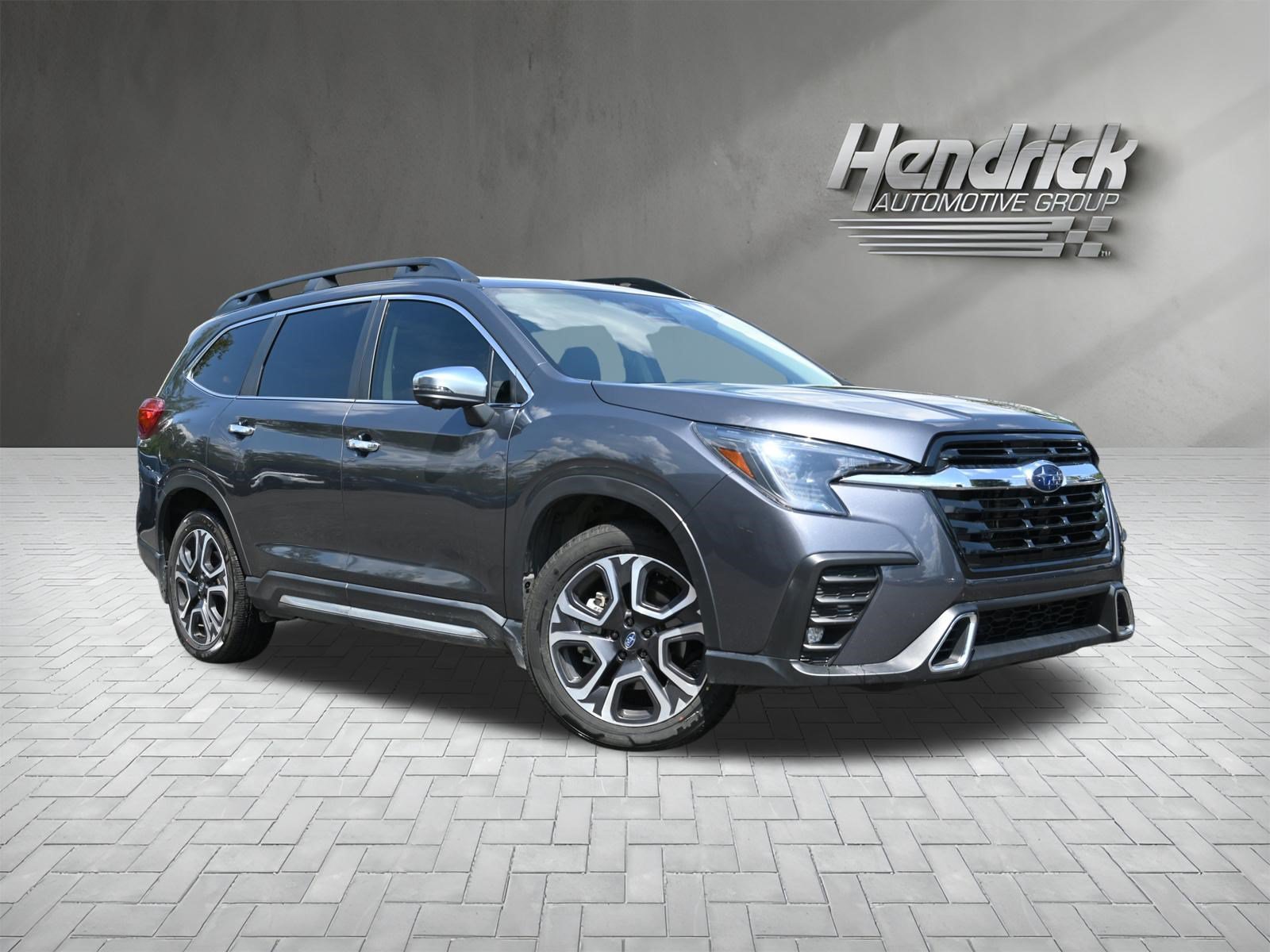 Used 2023 Subaru Ascent Touring AWD/4WD image 2