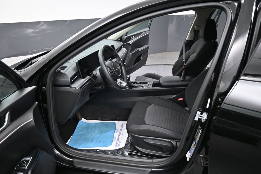 Used 2025 Kia K5 LXS FWD image 29