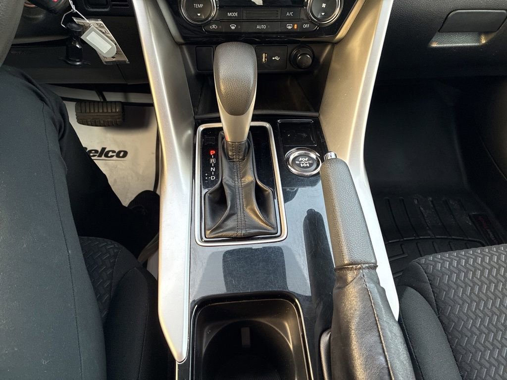 Used 2022 Mitsubishi Eclipse Cross ES image 27