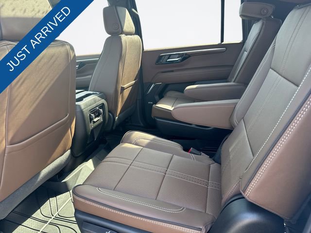 New 2026 Chevrolet Suburban High Country image 24