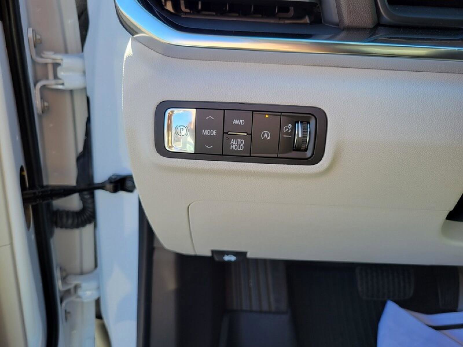 New 2026 GMC Terrain Denali w/ LPO, Floor Liner Package image 15