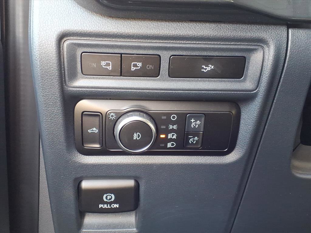 Certified 2022 Ford F150 XLT w/ Equipment Group 302A High image 18