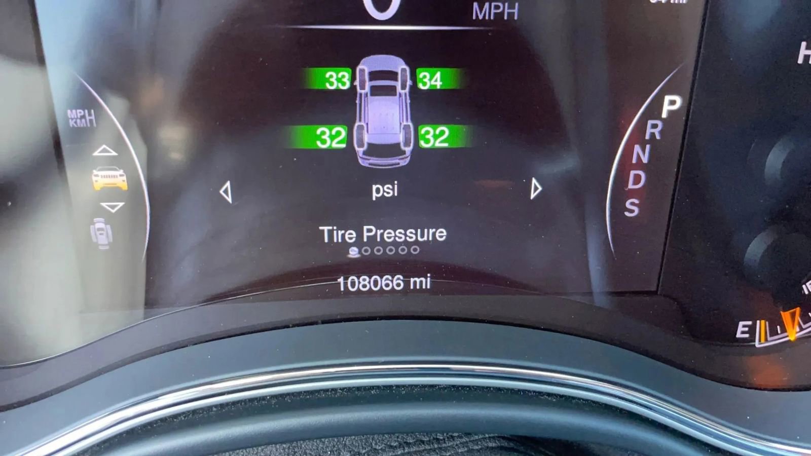 Used 2015 Jeep Grand Cherokee High Altitude RWD image 12