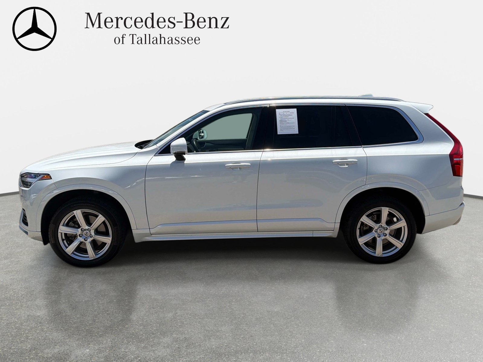 Used 2021 Volvo XC90 T5 Momentum w/ Climate Package FWD image 8
