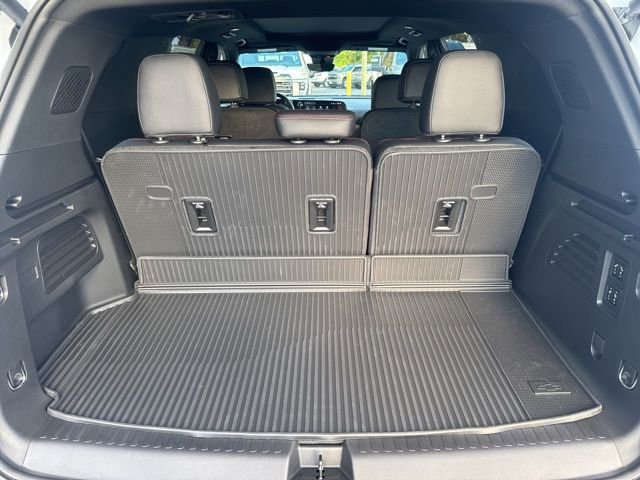 New 2026 Chevrolet Traverse RS w/ LPO, Floor Liner Package FWD image 13