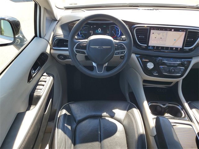 Used 2023 Chrysler Pacifica Limited image 28