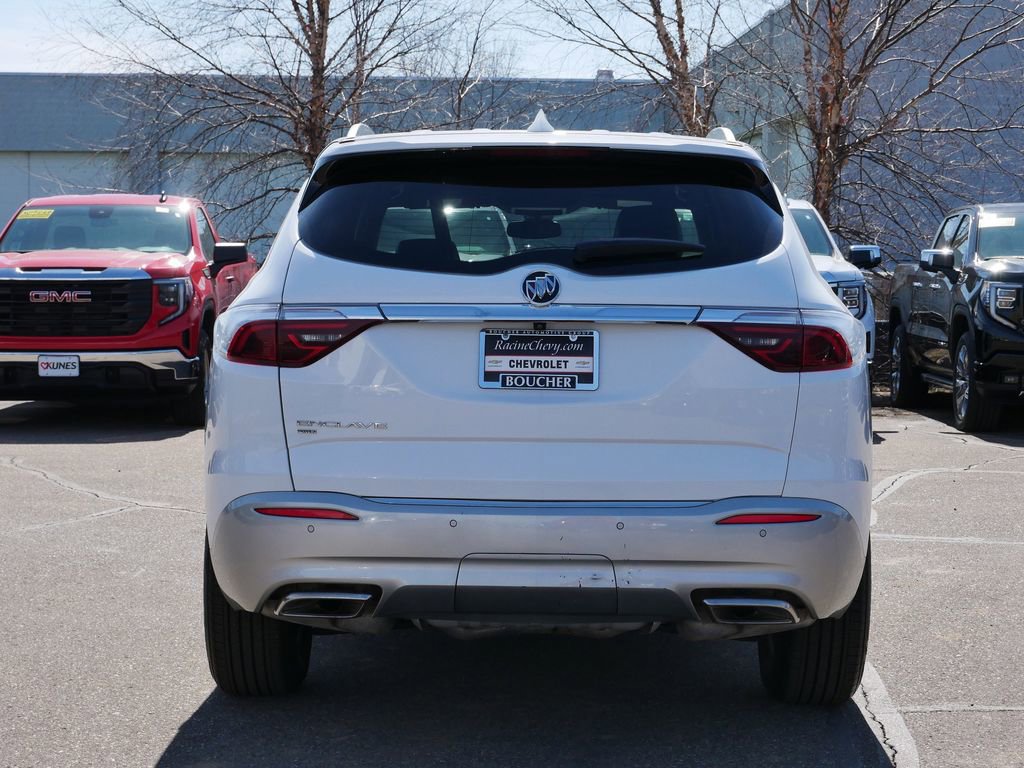 Used 2023 Buick Enclave Essence AWD/4WD image 9