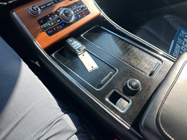 Used 2020 Lincoln Aviator Reserve w/ Elements Package Plus image 42