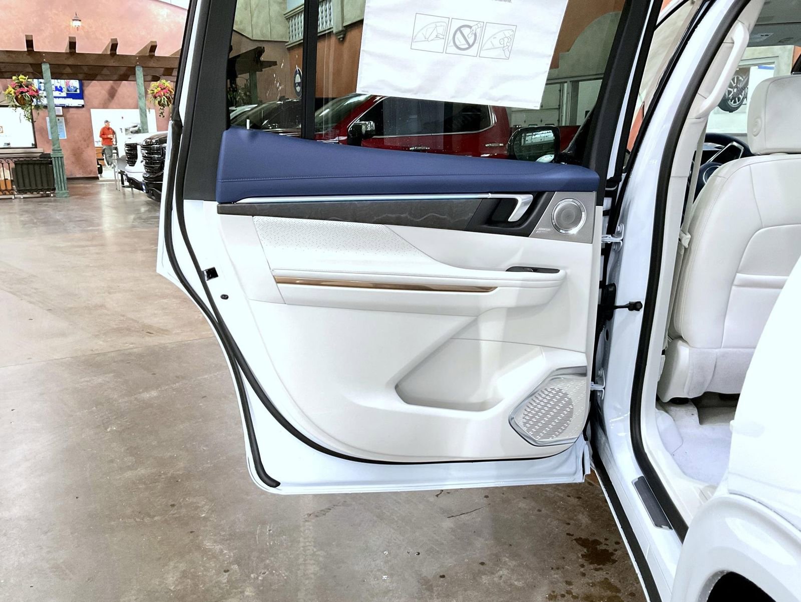 New 2026 Buick Enclave Avenir w/ Super Cruise Package image 21