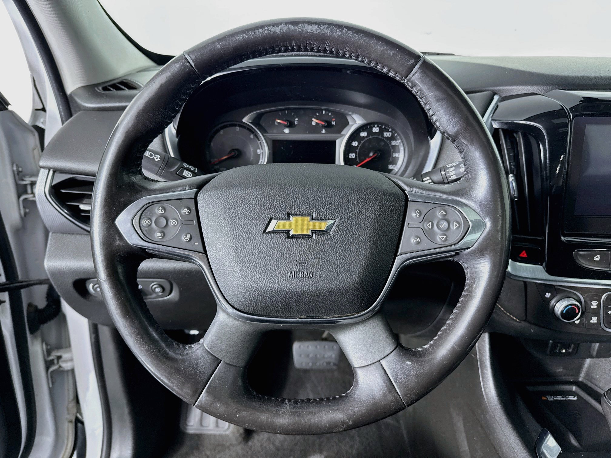 Used 2018 Chevrolet Traverse Premier w/ Redline Edition AWD/4WD image 11