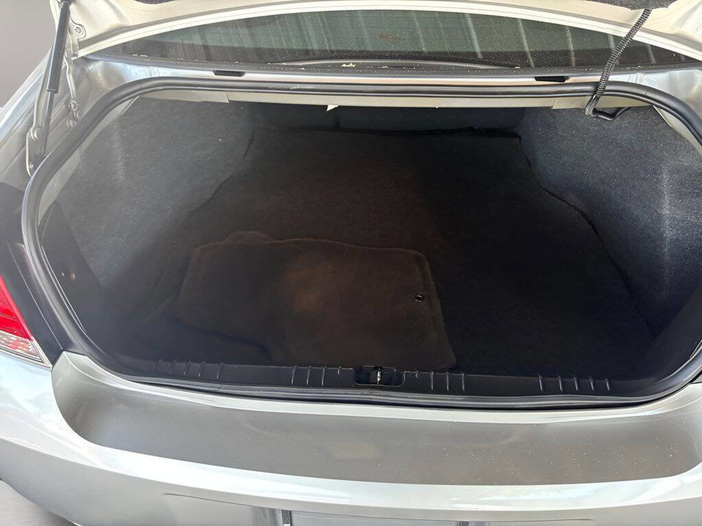 Used 2016 Chevrolet Impala LTZ FWD image 19