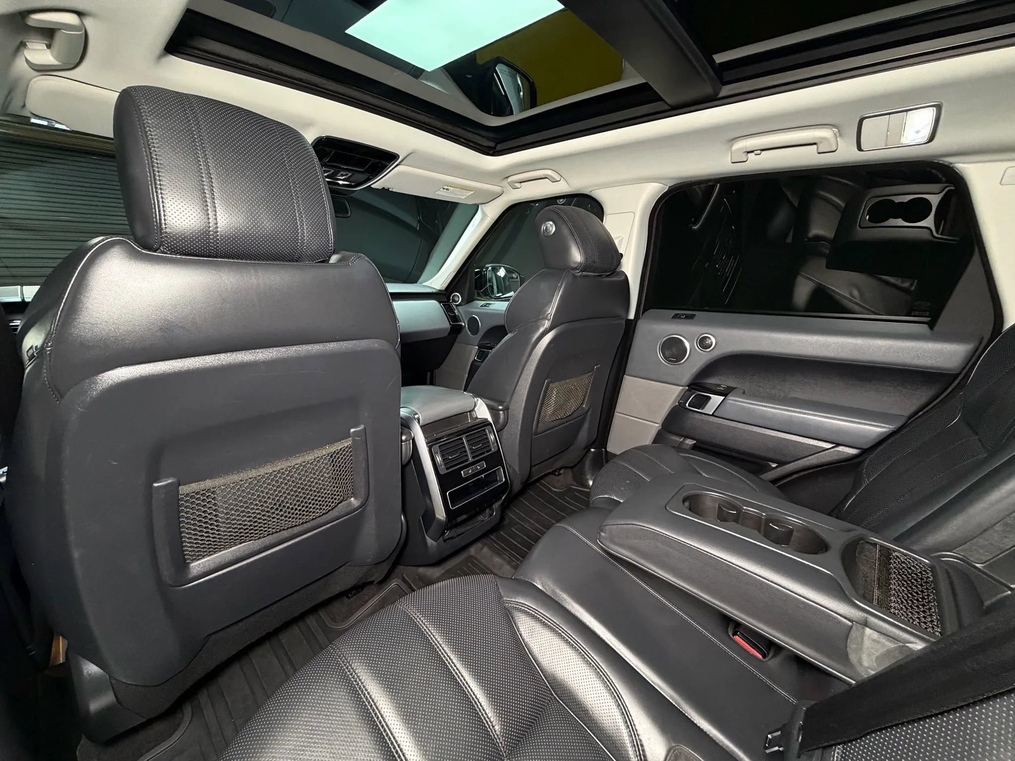 Used 2014 Land Rover Range Rover Sport Supercharged image 24