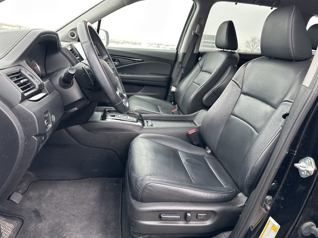 Certified 2019 Honda Pilot Touring image 17