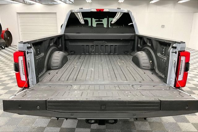 Used 2024 Ford F350 Platinum w/ FX4 Off-Road Package image 33
