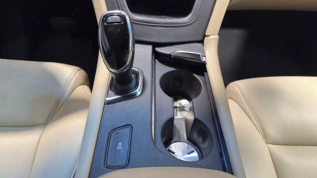 Used 2019 Cadillac XT5 FWD image 20