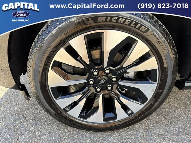 Certified 2025 Ford Expedition Max Platinum w/ Driver's Package AWD/4WD image 12