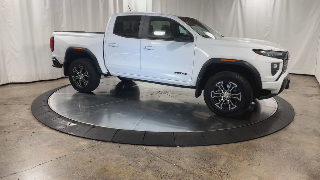 Used 2023 GMC Canyon AT4 image 2