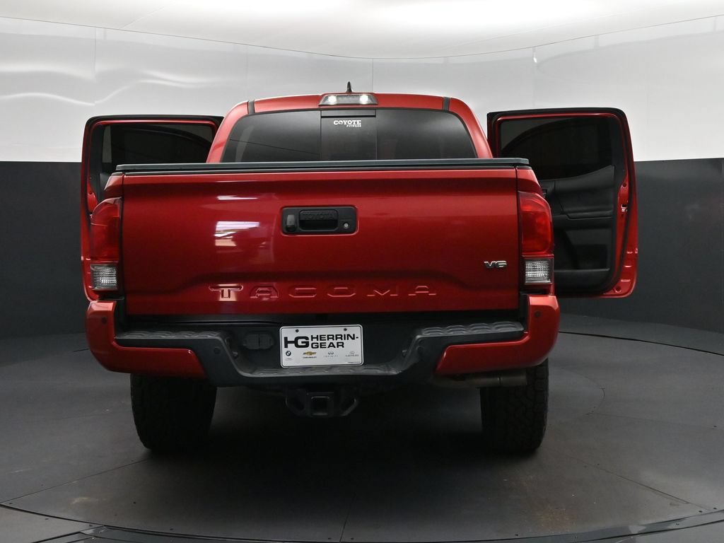 Used 2017 Toyota Tacoma TRD Sport w/ Premium & Technology Package AWD/4WD image 53