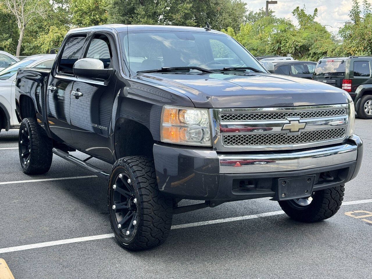 Used 2010 Chevrolet Silverado 1500 LT w/ Power Pack Plus AWD/4WD image 3