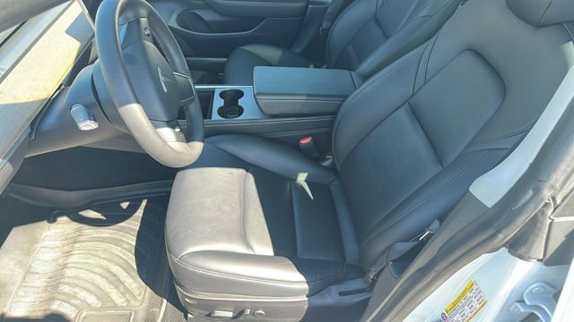 Used 2021 Tesla Model 3 Standard Range Plus RWD image 9