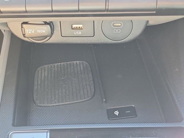 Certified 2025 Hyundai Elantra SEL image 11