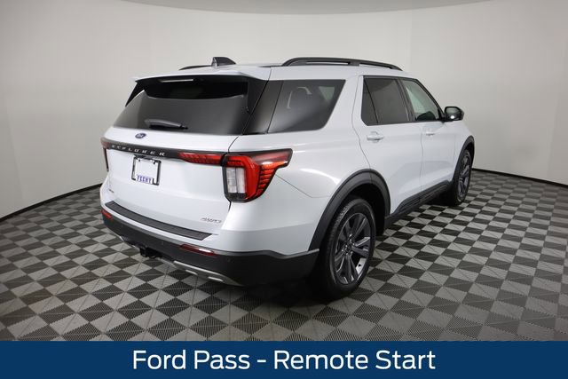 New 2026 Ford Explorer Active w/ Active Comfort Package image 3