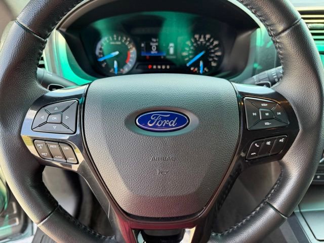 Used 2017 Ford Explorer XLT FWD image 14