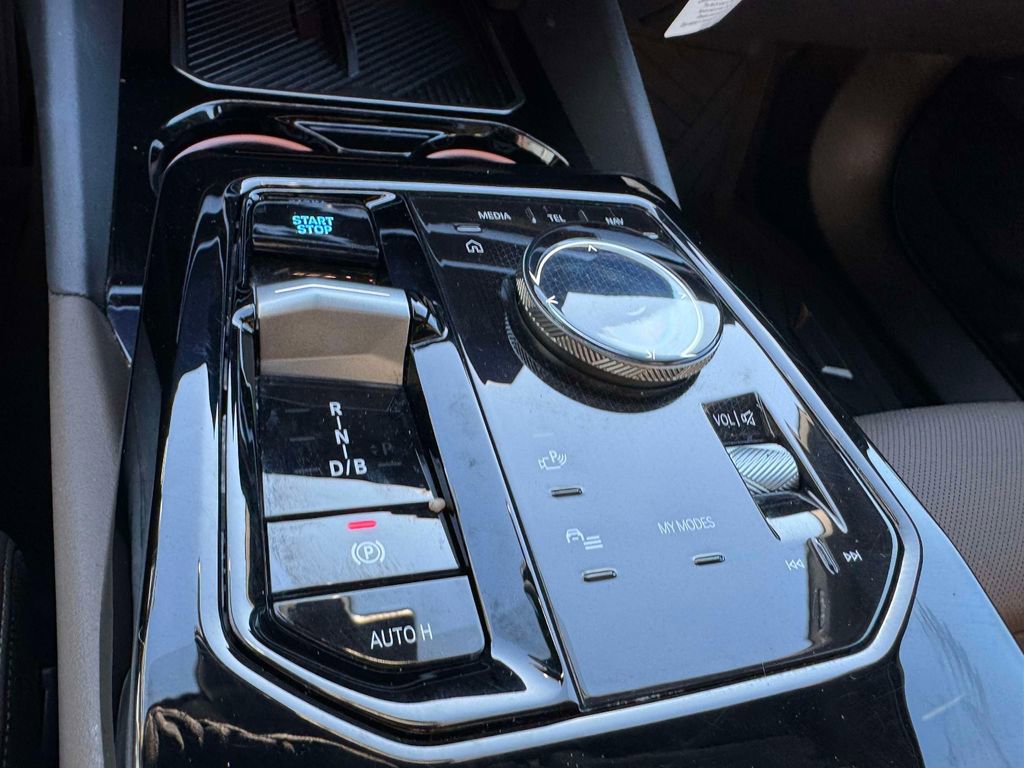 Certified 2024 BMW i5 eDrive40i w/ Convenience Package image 14