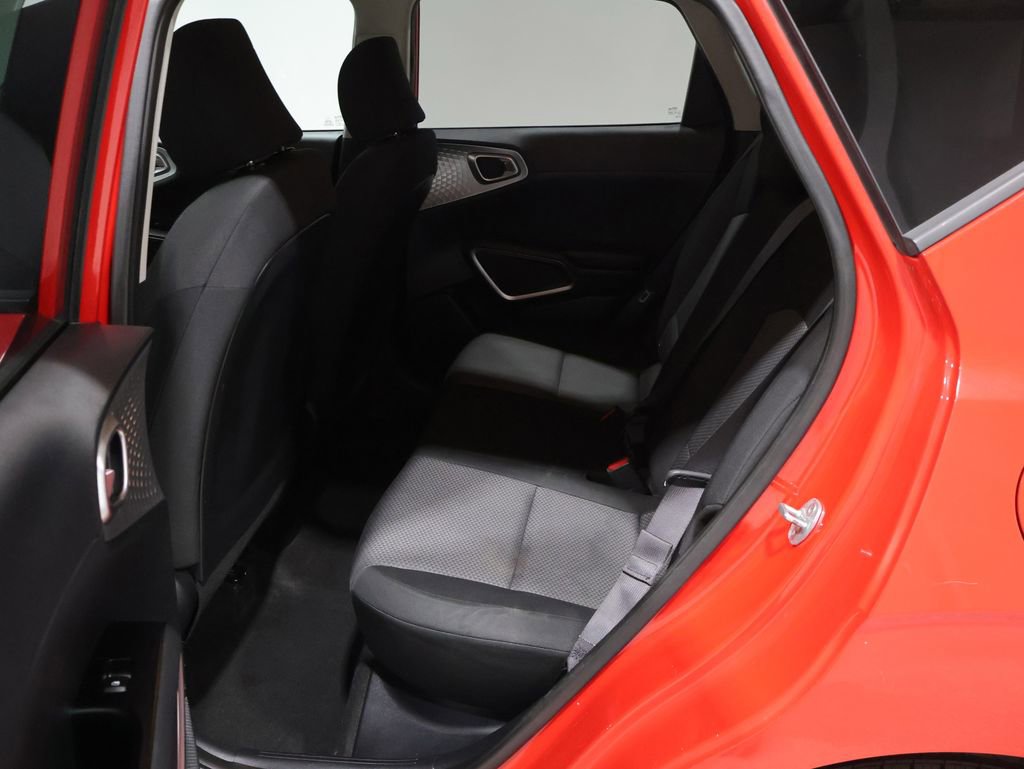 Used 2021 Kia Soul LX FWD image 7