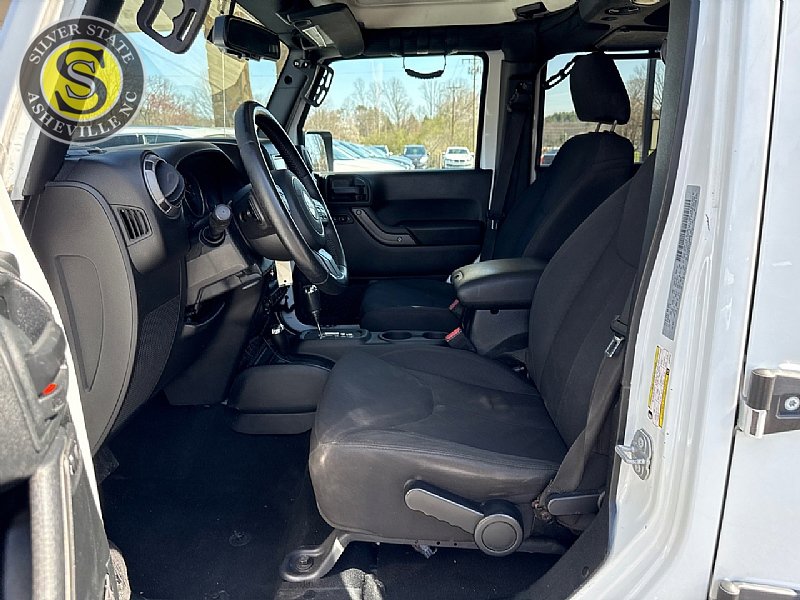 Used 2018 Jeep Wrangler Unlimited Sport S image 11