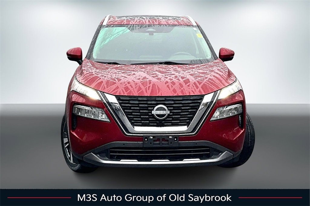 Used 2023 Nissan Rogue SL w/ SL Premium Package image 2