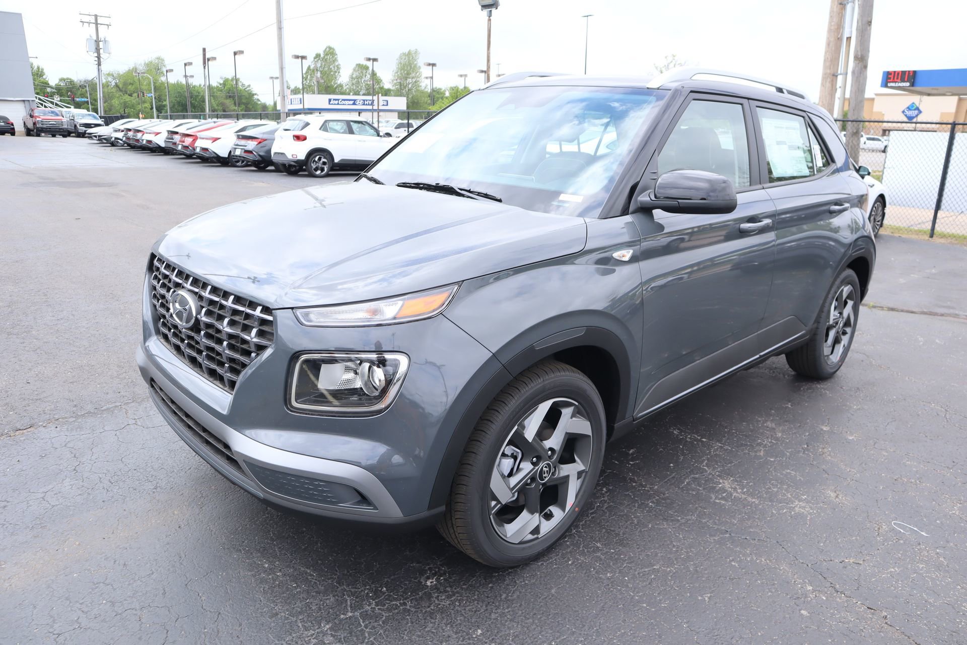 New 2026 Hyundai Venue SEL FWD image 10