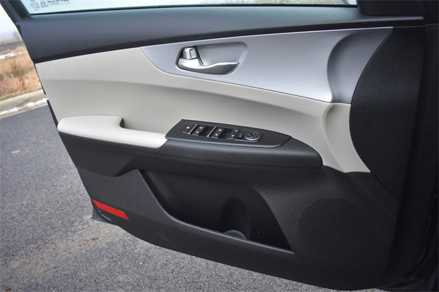 Certified 2023 Kia Forte LXS w/ LXS Technology Package image 28