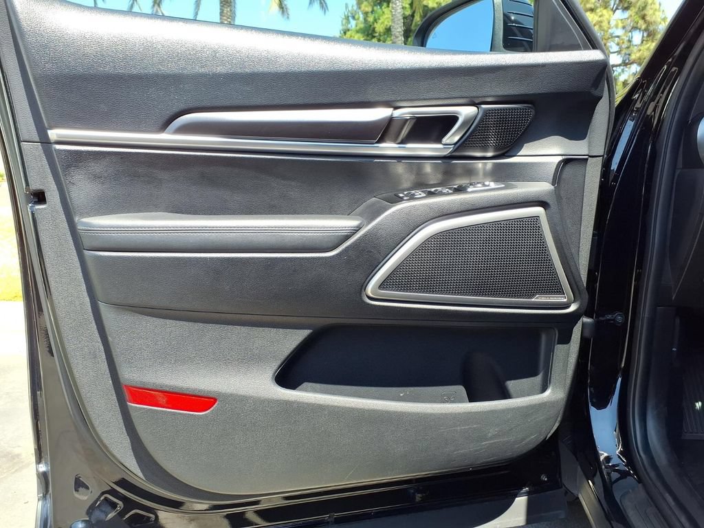Certified 2023 Kia Telluride S w/ S Sunroof Package AWD/4WD image 18