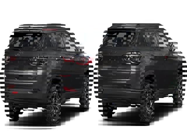 Used 2025 Jeep Compass Trailhawk image 3