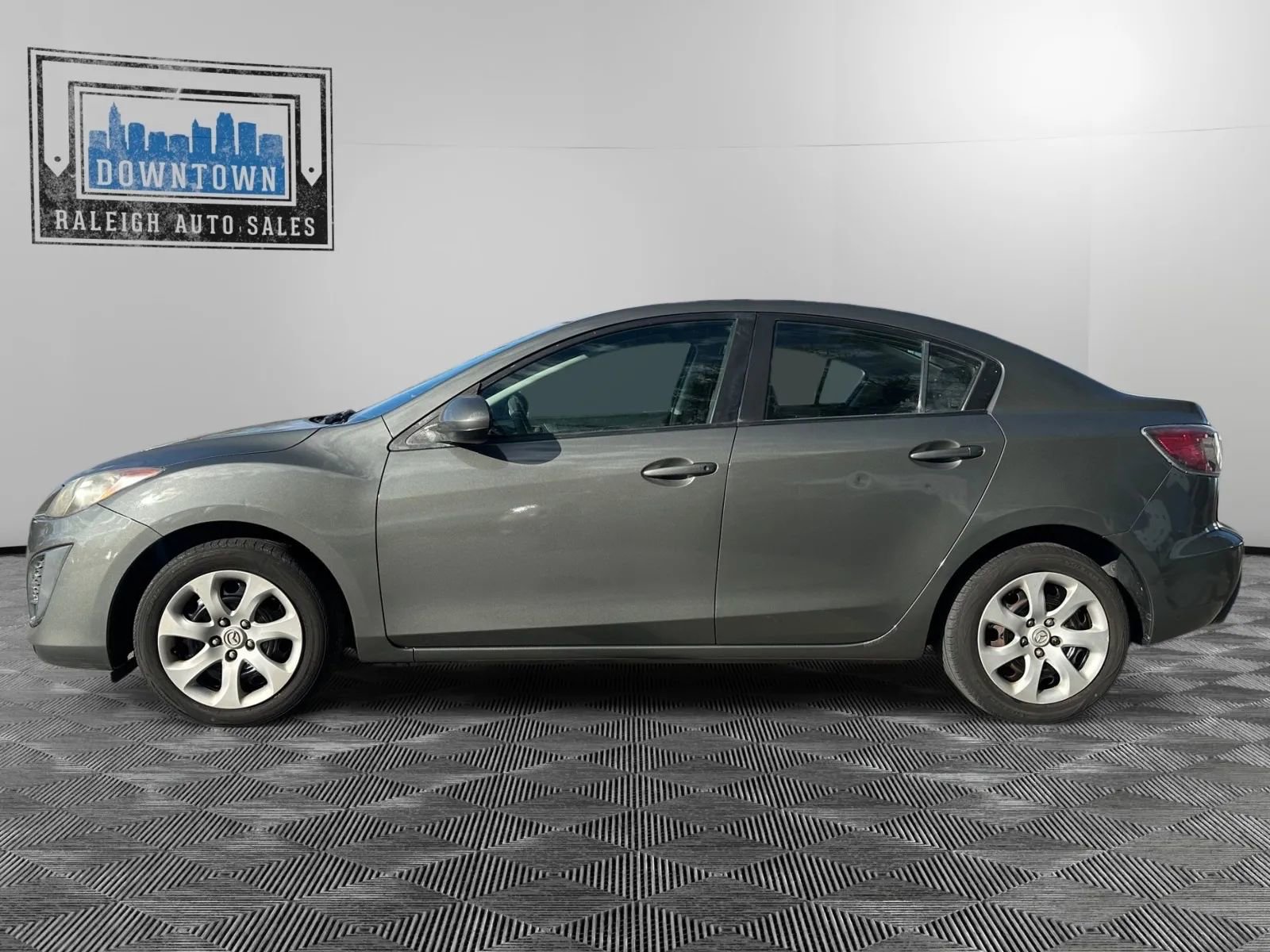 Used 2010 MAZDA MAZDA3 i Sport FWD image 9