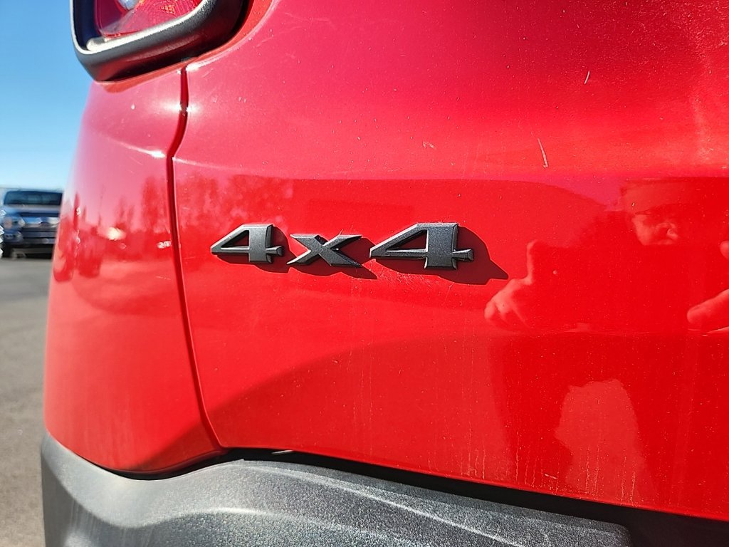 Used 2022 Jeep Renegade Trailhawk AWD/4WD image 7