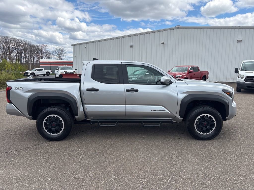 Used 2024 Toyota Tacoma TRD Off-Road w/ TRD Off Road Upgrade Package AWD/4WD image 8