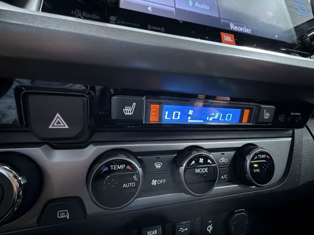 Certified 2018 Toyota Tacoma Limited AWD/4WD image 15