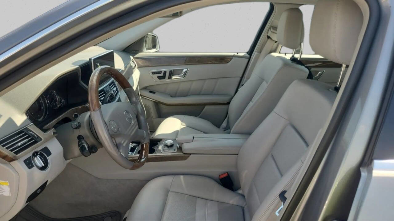 Used 2011 Mercedes-Benz E 350 4MATIC Sedan image 7