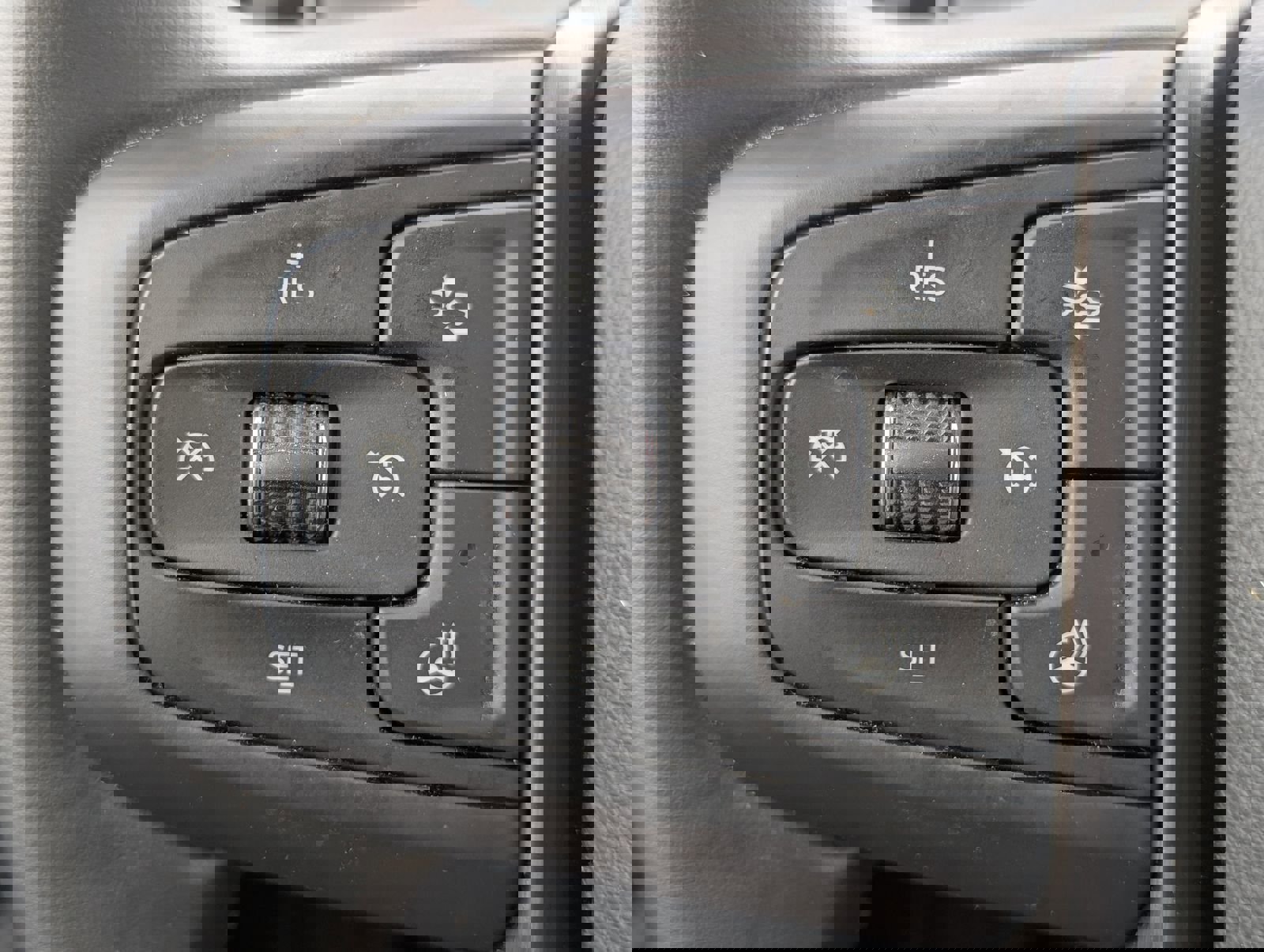 Used 2025 GMC Sierra 1500 AT4 w/ AT4 Premium Package image 23