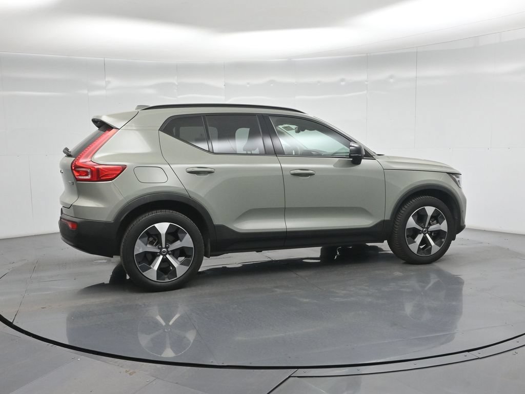 Used 2023 Volvo XC40 B5 Ultimate AWD/4WD image 6