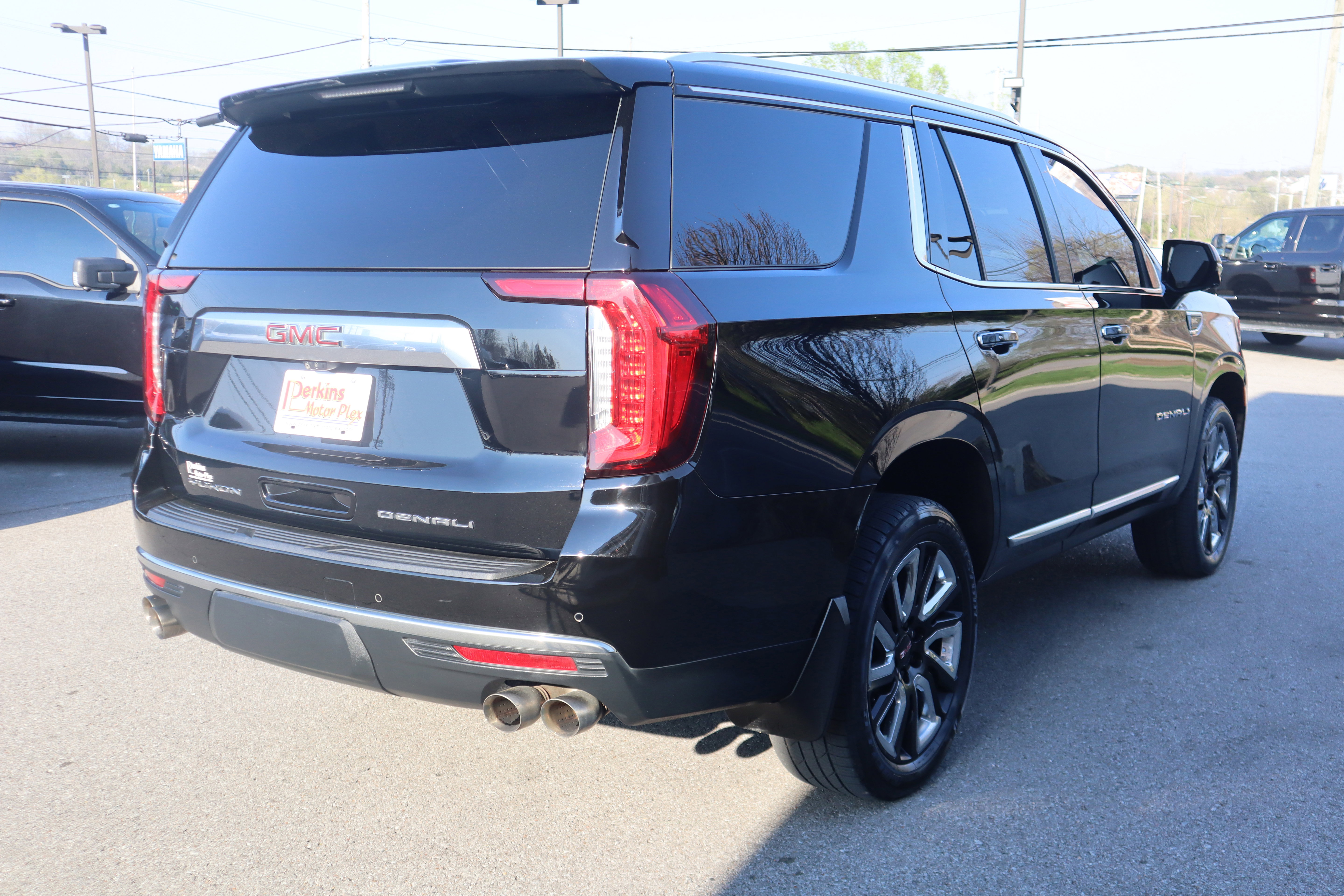 Used 2021 GMC Yukon Denali w/ Denali Premium Package image 7