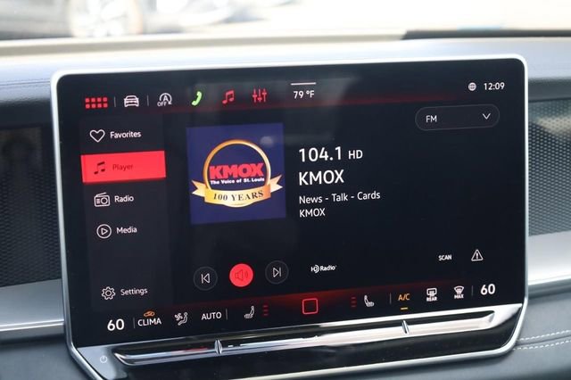 New 2026 Volkswagen Tiguan SE image 14