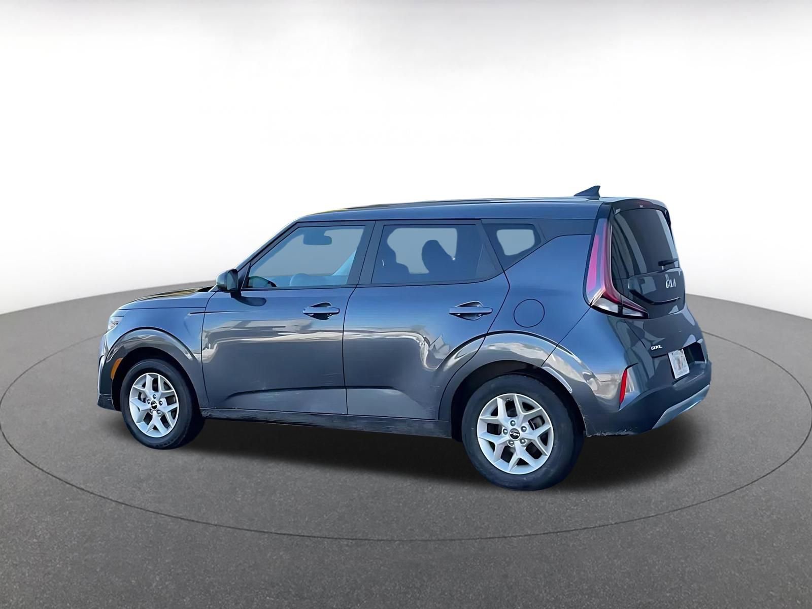 Used 2025 Kia Soul LX w/ LX Technology Package image 10