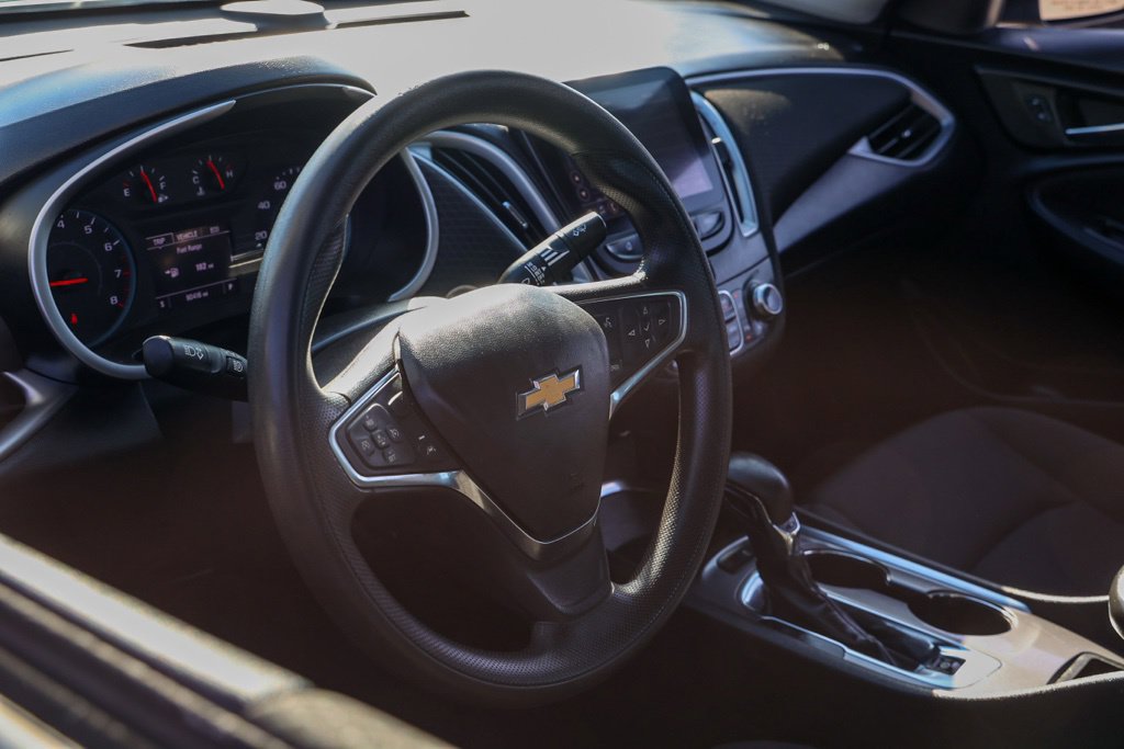 Used 2023 Chevrolet Malibu LT FWD image 15