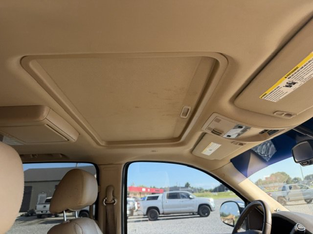 Used 2011 Chevrolet Avalanche LTZ RWD image 14