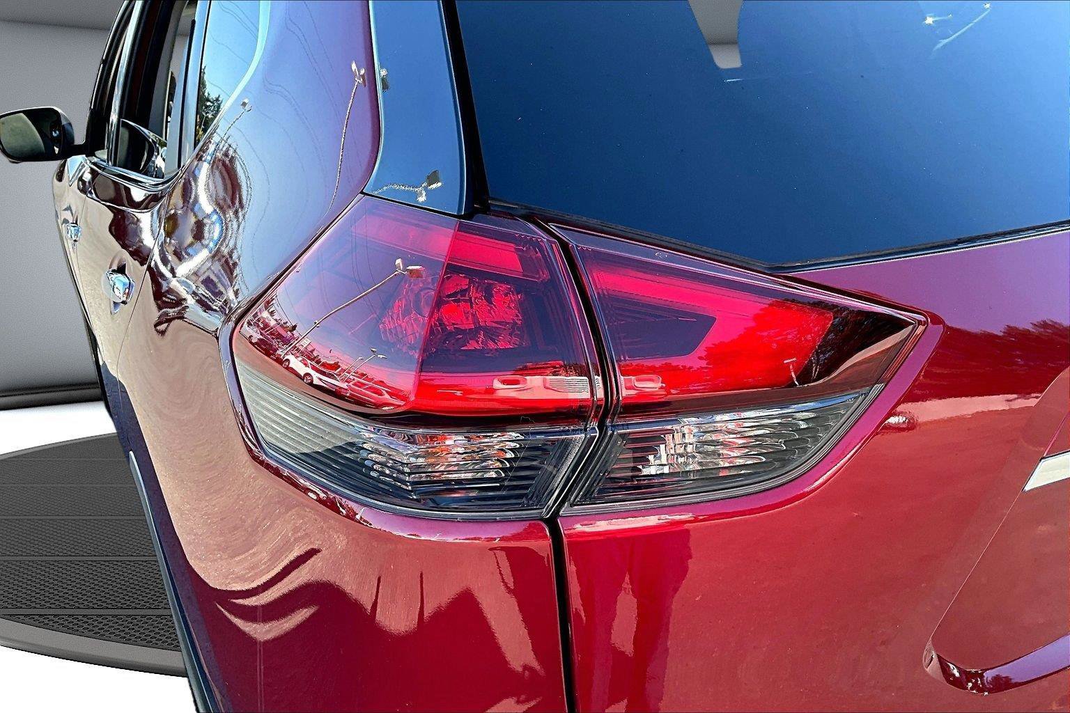 Used 2020 Nissan Rogue SL w/ Premium Package AWD/4WD image 24