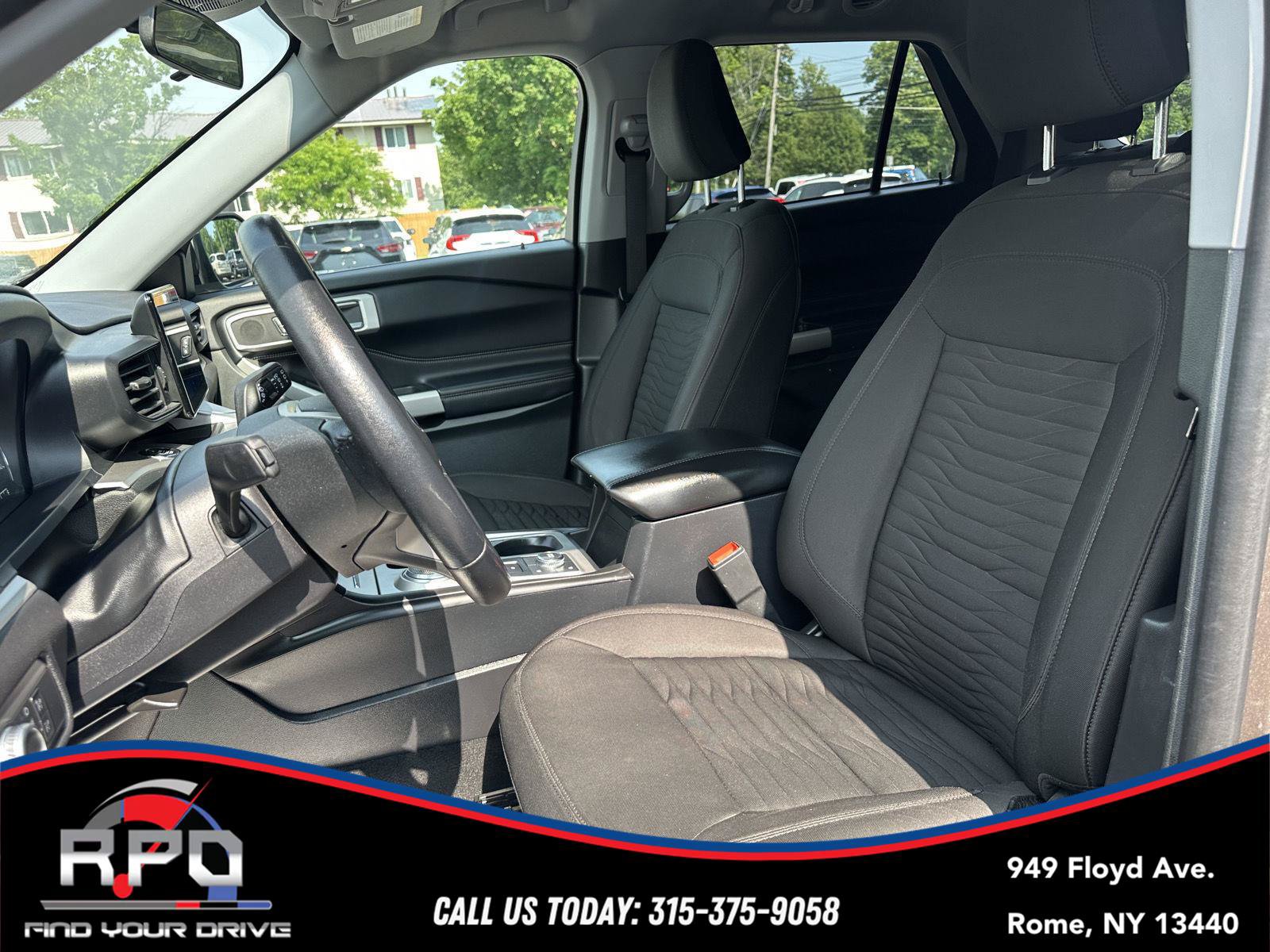 Used 2021 Ford Explorer XLT AWD/4WD image 14
