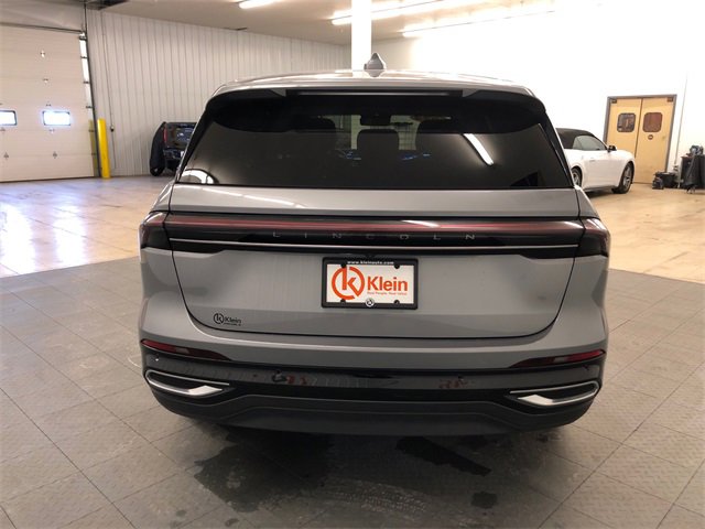 Used 2024 Lincoln Nautilus Premier w/ Equipment Group 102A image 7